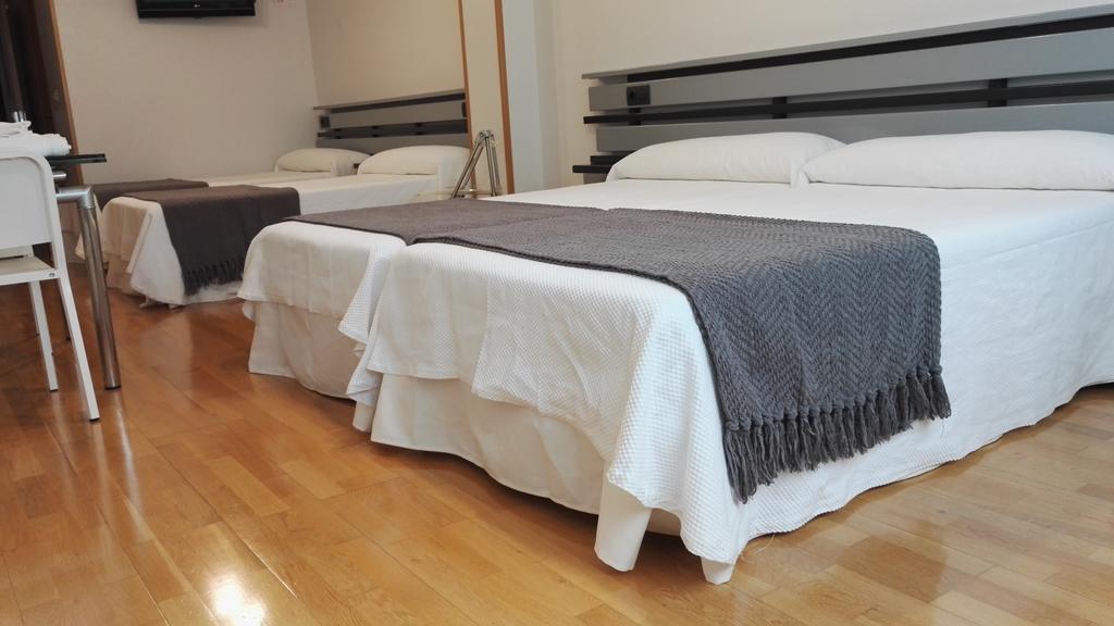 א-קורוניה Toctoc Rooms מראה חיצוני תמונה