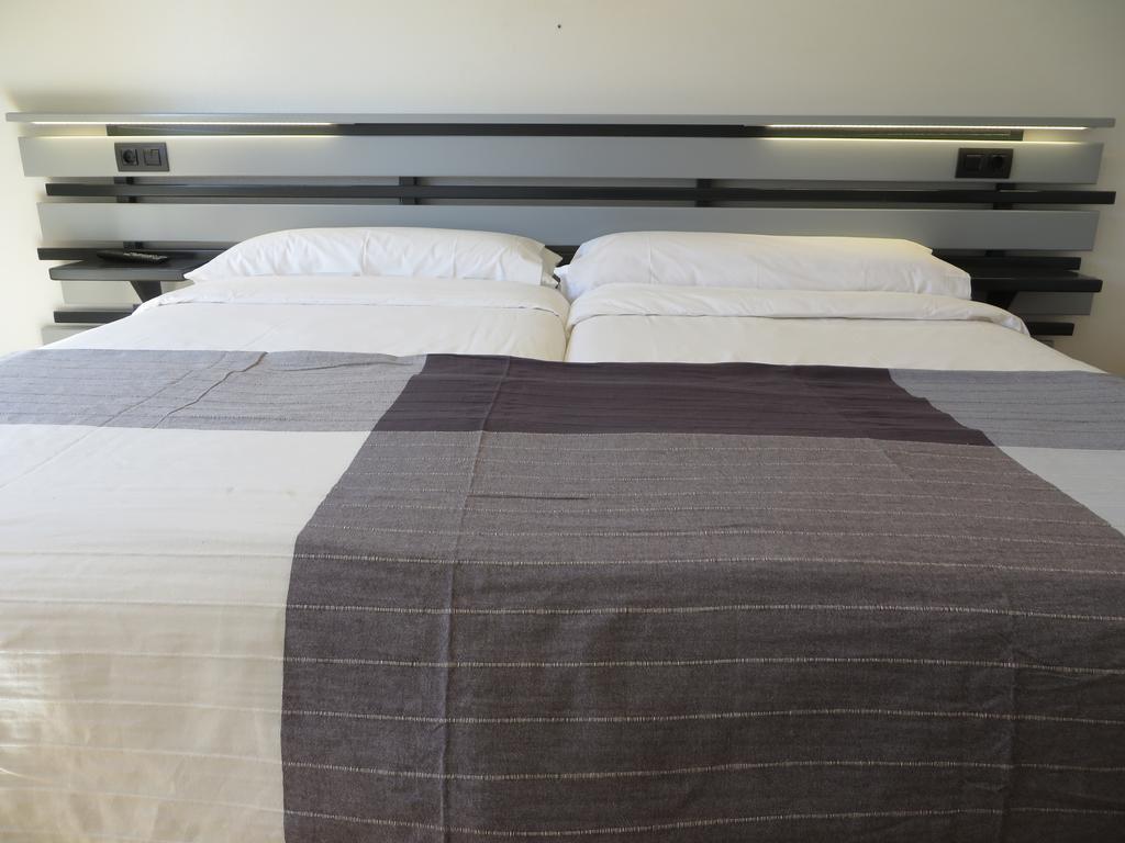 א-קורוניה Toctoc Rooms מראה חיצוני תמונה
