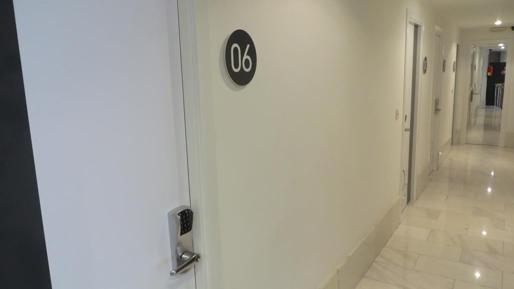 א-קורוניה Toctoc Rooms מראה חיצוני תמונה