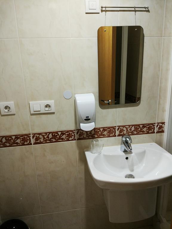 א-קורוניה Toctoc Rooms מראה חיצוני תמונה